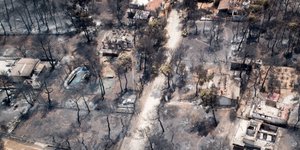 Τα αποκαΐδια στο Μάτι. Λήψη από drone / Φωτογρωφία: Eurokinissi