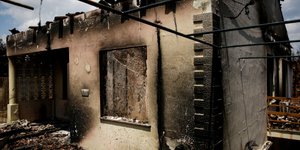 Τι αναφέρει το Πανεπιστήμιο Αθηνών για τη φονική πυρκαγιά (Φωτογραφία: EUROKINISSI/ ΣΤΕΛΙΟΣ ΜΙΣΙΝΑΣ)