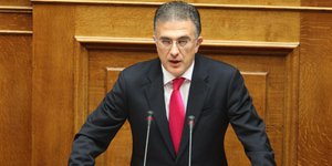 Υφυπουργός Οικονομικών προς εφοριακούς: «Ξεχάστε τις άδειες το καλοκαίρι»