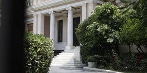 Το Μέγαρο Μαξίμου εξηγεί γιατί επιλέχθηκαν οι Χαρδούβελης