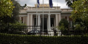 Ξαφνικός πονοκέφαλος στο Μαξίμου: Οταν ο νέος σύμβουλος Οικονομικών έγραφε άρθρα