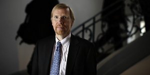 Νέο «χτύπημα» του Μάγερ -Ηταν λάθος η ένταξη της Ελλάδας στο ευρώ 