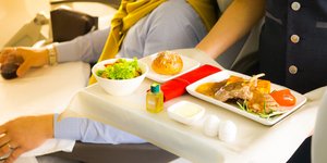 Φαγητό κατά τη διάρκεια μιας πτήσης