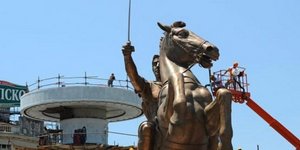«Δεν έπρεπε να ονομάσουμε Μέγας Αλέξανδρος το αεροδόμιο των Σκοπίων»