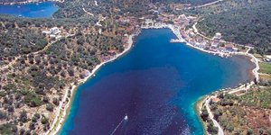 Το Μεγανήσι μεταμορφώνεται σε ιδιωτικό παραθεριστικό χωριό πλουσίων με βίλες