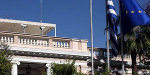 Η κυβέρνηση προχωρά στις πρώτες δέκα αποκρατικοποιήσεις