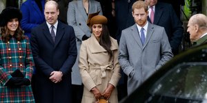 Μέγκαν Μαρκλ και Κέιτ Μίντλετον μαζί στη χριστουγεννιάτικη λειτουργία (Φωτογραφία: AP Photo/Alastair Grant)