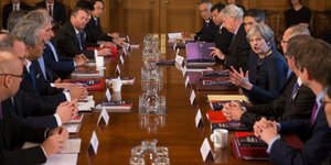 Συνάντηση της Τερέζας Μέι με Ιάπωνες επιχειρηματίες (Φωτογραφία: Daniel Leal-Olivas/ Pool via AP)