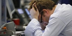Στοιχεία σοκ: 25% μειώθηκαν οι μισθοί από το 2009