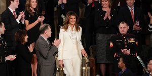 Η πρώτη κυρία των ΗΠΑ έγινε δεκτή με παρατεταμένο χειροκρότημα στο Καπιτώλιο (Φωτογραφία: ΑΡ)