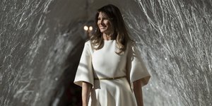 Η Μελάνια Τραμπ αποκάλυψε τη χριστουγεννιάτικη διακόσμηση του Λ. Οίκου (Φωτογραφία: AP/ Carolyn Kaster)