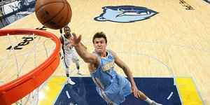 Οι Ντένβερ Νάγκετς έβαλαν τέλος στο σερί των Μέμφις Γκρίζλις [βίντεο]