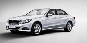 Mercedes E-Class Long: Για τη Βουκουρεστίου. Του Πεκίνου όμως. Ή της Σαγκάης.