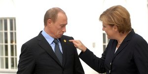 Στις κερκίδες του Μαρακανά Μέρκελ - Πούτιν