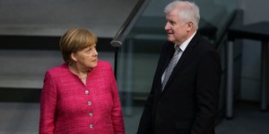 Ανγκελα Μέρκελ & Χορστ Ζεεχόφερ (Φωτογραφία: AP Photo/Markus Schreiber)