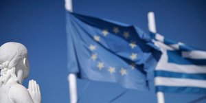 Απολογισμό των τριών πακέτων διάσωσης για την Ελλάδα κάνει η FAZ/ Φωτογραφία: Eurokinissi