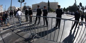 Ελεύθεροι σκοπευτές και εντολή για συλλήψεις το σχέδιο για την παρέλαση