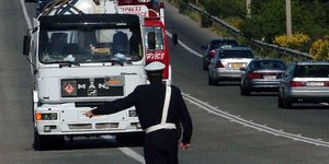 Εκτακτα μέτρα της Τροχαίας για την έξοδο των εκδρομέων
