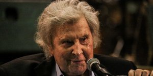 Ολέθρια αποτελέσματα για τη χώρα μας θα έχει η χρήση του όρου Μακεδονία από τα Σκόπια υποστηρίζει ο Μίκης Θεοδωράκης/ Φωτογραφία: Eurokinissi