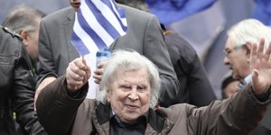 Στο χειρουργείο ο Μίκης Θεοδωράκης -Intimenews/ΛΙΑΚΟΣ ΓΙΑΝΝΗΣ