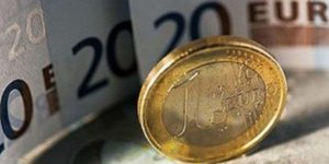 Μείωση των μισθών στον ιδιωτικό τομέα κατά 40% ζητά η τρόικα