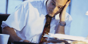 Δεύτερη πανευρωπαϊκά στη συρρίκνωση μισθών η Ελλάδα