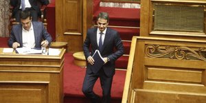 Ο Κυριάκος Μητσοτάκης και ο Αλέξης Τσίπρας / Φωτογραφία: EUROKINISSI