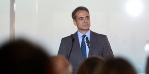 Ο Κυριάκος Μητσοτάκης σε συγκέντρωση στελεχών της ΝΔ- φωτογραφία intimenews