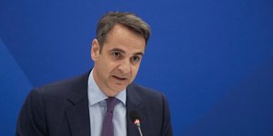 Η βελτίωση των συνθηκών εργασίας και οι αξιοπρεπείς αμοιβές