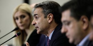 Ο Κυριάκος Μητσοτάκης στην συνάντηση με παραγωγικούς φορείς της Β. Ελλάδας -Φωτογραφία: Konstantinos Tsakalidis / SOOC