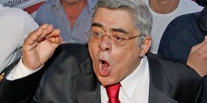 Μιχαλολιάκος: Ασχοληθήκατε με το μάγουλο της Κανέλλη και όχι με τους νεκρούς της