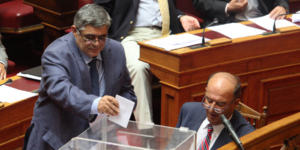 Δεν εξελέγη ο αντιπρόεδρος της Χρυσής Αυγής - Πήρε μόνο 23 διακομματικές ψήφους