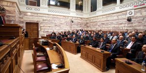 Ο Μιχαλολιάκος έκανε μέσα στη Βουλή προσκλητήριο νεκρών για τα Ιμια [βίντεο]