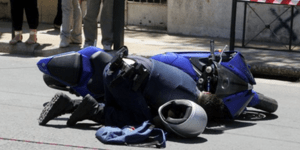 Ελεύθερος υπό όρους ο υπαξιωματικός που παρέσυρε μητέρα και δίδυμα