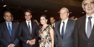 Φωτογραφία: Η Ολγα Κεφαλογιάννη υπό το βλέμμα του νυν αλλά και τεσσάρων πρώην προέδρων της ΝΔ/Eurokinissi