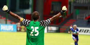 Τερματοφύλακας σκόραρε με βολέ από το ένα τέρμα στο άλλο [βίντεο]