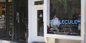 Καφετέρια στη Νέα Υόρκη σερβίρει μόνο... νερό