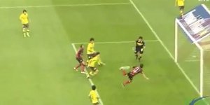 Σκόραρε με το χτύπημα του σκορπιού [βίντεο]