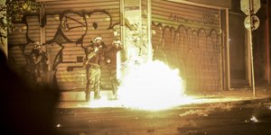 Νέες επιθέσεις με μολότοφ στα Εξάρχεια (Φωτογραφία αρχείου: EUROKINISSI/ΤΑΤΙΑΝΑ ΜΠΟΛΑΡΗ)