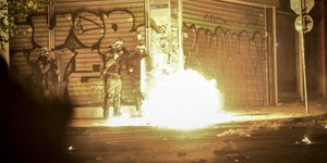 Διαδοχικές επιθέσεις με μολότοφ στα Εξάρχεια (Φωτογραφία αρχείου: EUROKINISSI/ΤΑΤΙΑΝΑ ΜΠΟΛΑΡΗ)