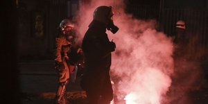 Νέες επιθέσεις με βόμβες μολότοφ/ Φωτογραφία: EUROKINISSI