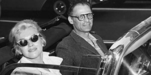 Η Μέριλιν Μονρόε με τον Αρθουρ Μίλερ/ Φωτογραφία: AP