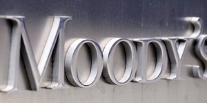 Η Moody's υποβάθμισε κατά τρεις βαθμίδες 16 ισπανικές τράπεζες