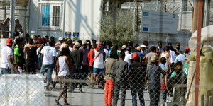 Μετανάστες στη Μόρια (Φωτογραφία: Εurokinissi)