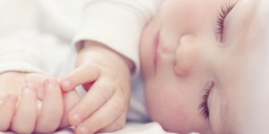 Φρίκη στην Πάτρα: Μάνα σκότωσε το τριών μηνών μωρό της και το έβαλε για μέρες στ