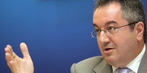 Ρήξη με τον κρατισμό και το λαϊκισμό προτείνει ο Ηλίας Μόσιαλος