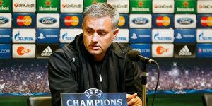 Μουρίνιο: «Υπάρχουν όμιλοι στο Champions League της πλάκας»