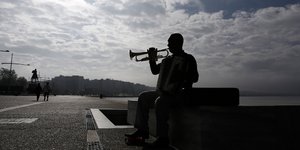 Μουσικός του δρόμου (Φωτογραφία: Konstantinos Tsakalidis / SOOC)