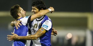 Τρομερό γκολ μέσου με σουτ... οβίδα από απόσταση [βίντεο]