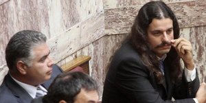 Η Βουλή αποαφάσισε την άρση της ασυλίας του βουλευτής της Χρυσής Αυγής Μπαρμπαρο
